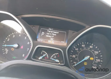 2015 Ford Focus S из США, поврежденный, VIN 1FADP3E24FL340645